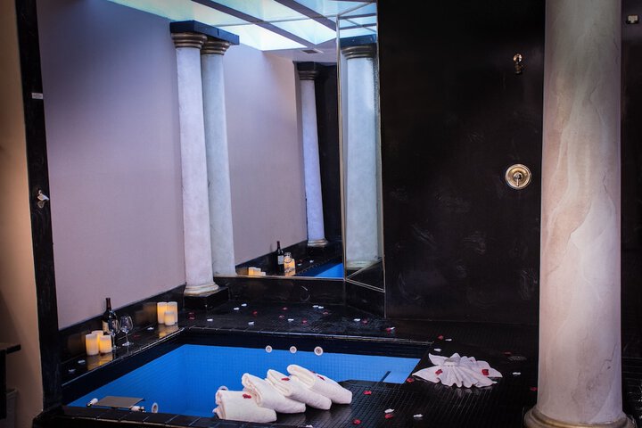 Hot Tub 53 of 60