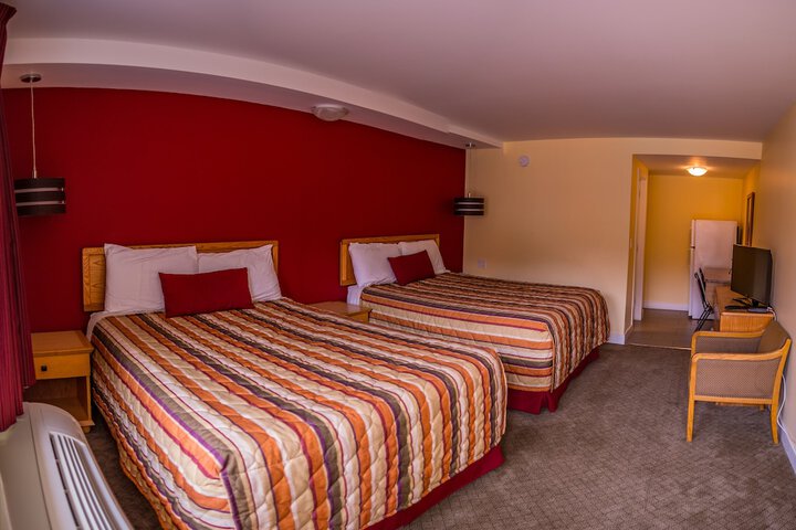 Room 53 of 69