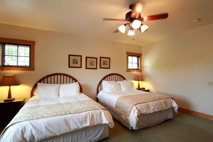Room 33 of 136