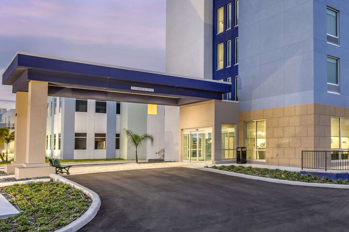 Comfort Inn & Suites New Port Richey Downtown District