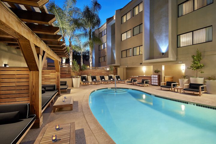 Pool 21 of 118