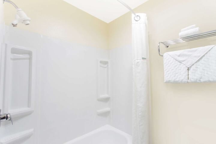 Room 15 of 23
