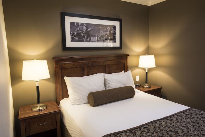 Room 104 of 141