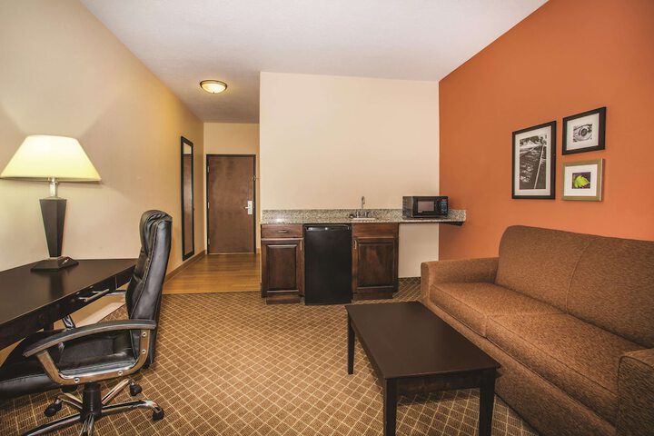 Room 26 of 34