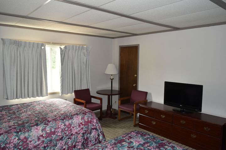 Room 10 of 19