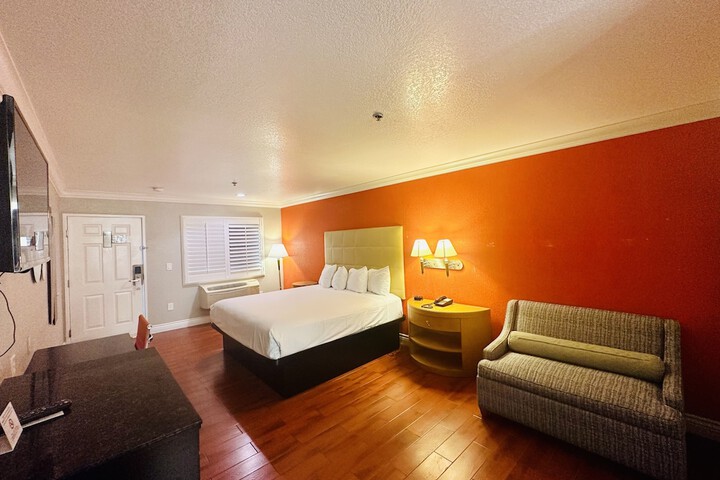 Room 31 of 62
