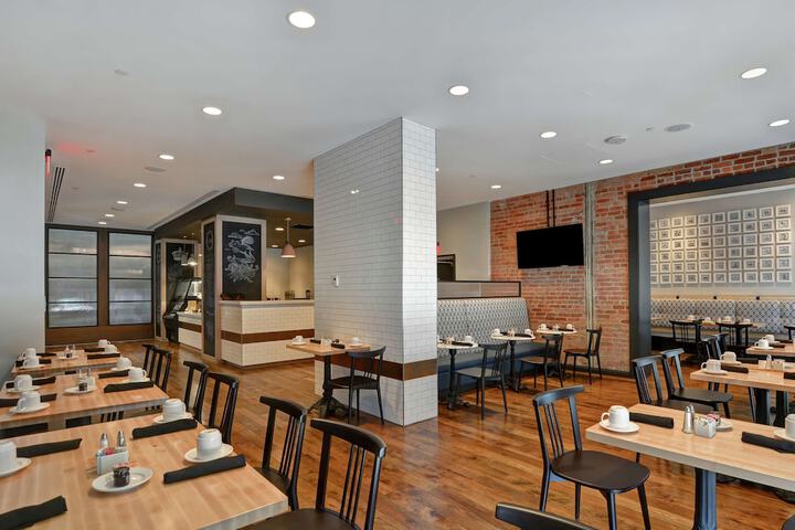 The Cincinnatian Hotel Curio Collection by Hilton