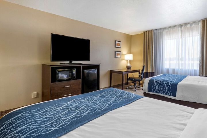 Comfort Inn & Suites Waterloo - Cedar Falls