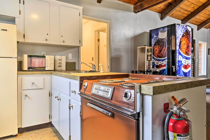 Lincoln City Oceanfront Condo Near Lincoln Beach!