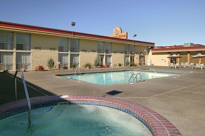 Pool 3 of 25
