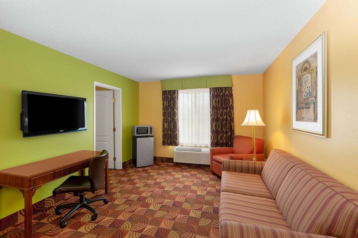 Room 12 of 15