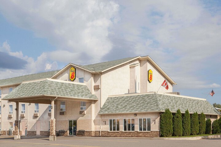 Hotel 2 of 52