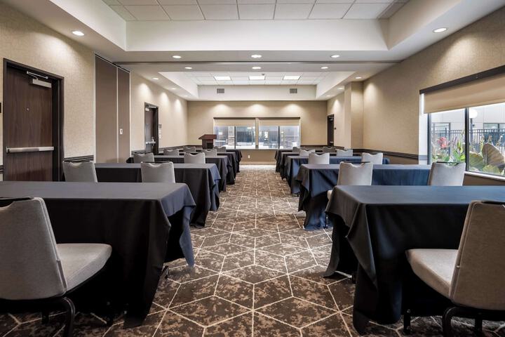 Best Western Premier Bryan College Station