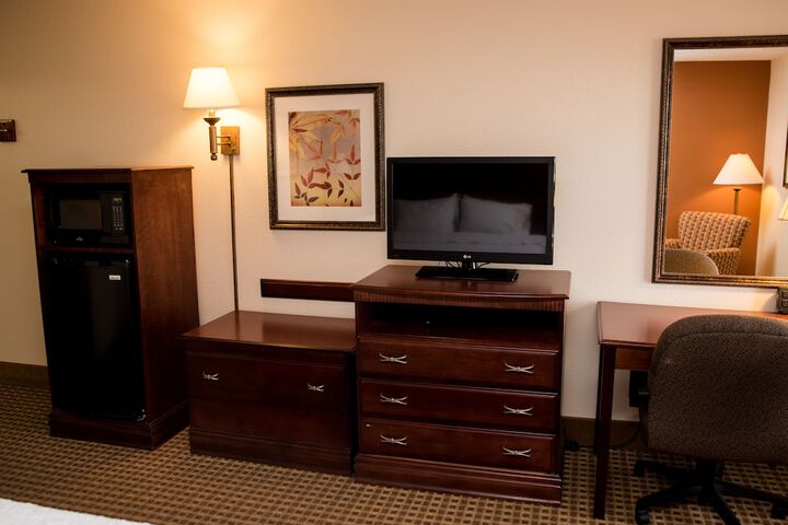 Room 28 of 46