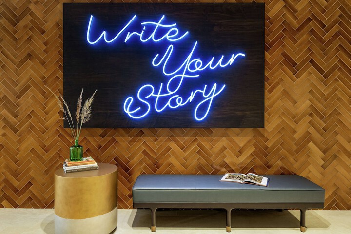 Hotel Interior 25 of 129