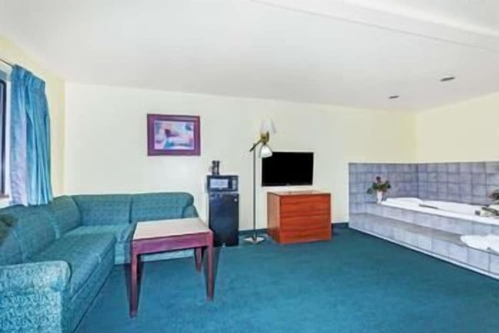 Greeley Valley Lodge