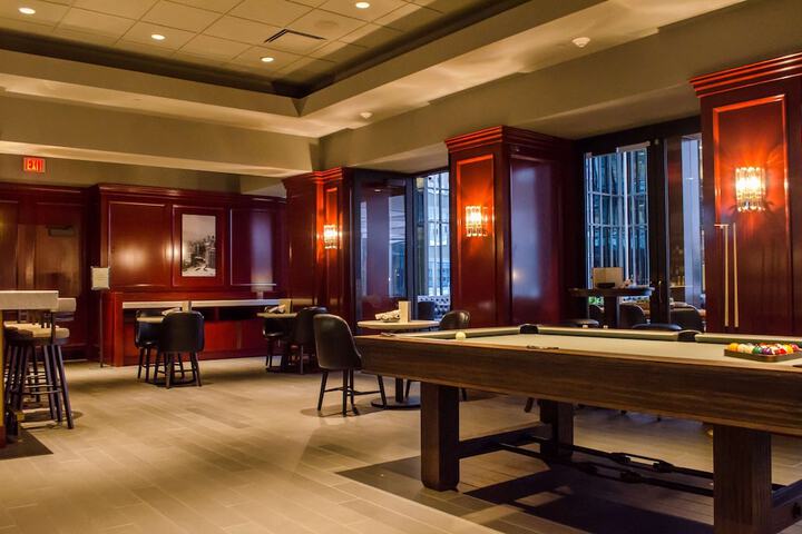 The Marquette Hotel Curio Collection by Hilton