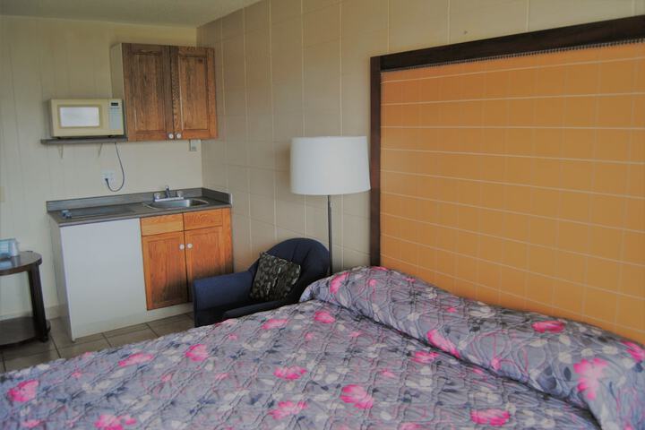Derrick Motel