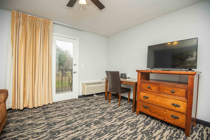 Room 266 of 345