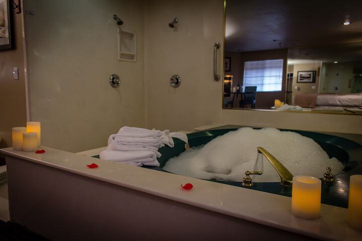 Room 17 of 60