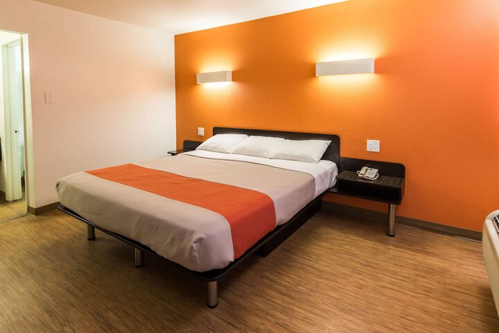 Room 20 of 27