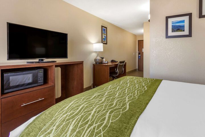 Room 10 of 30