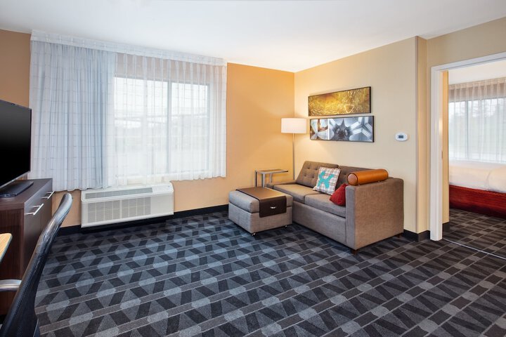 Room 45 of 65