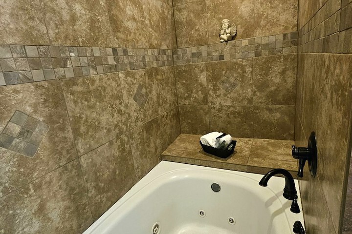 Room 30 of 53