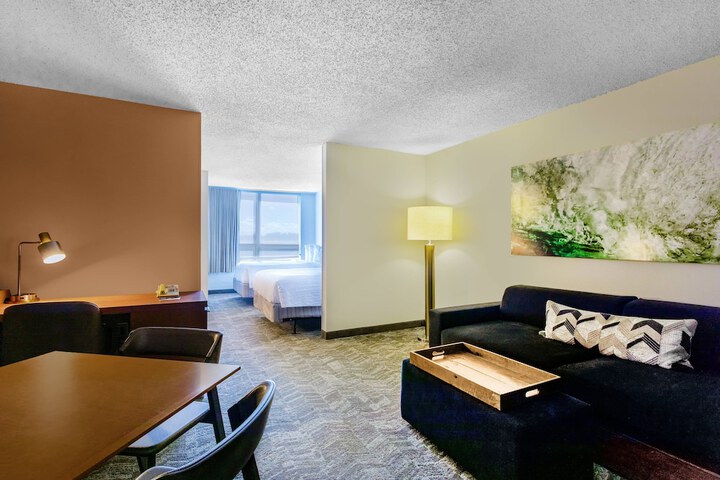 Room 18 of 41