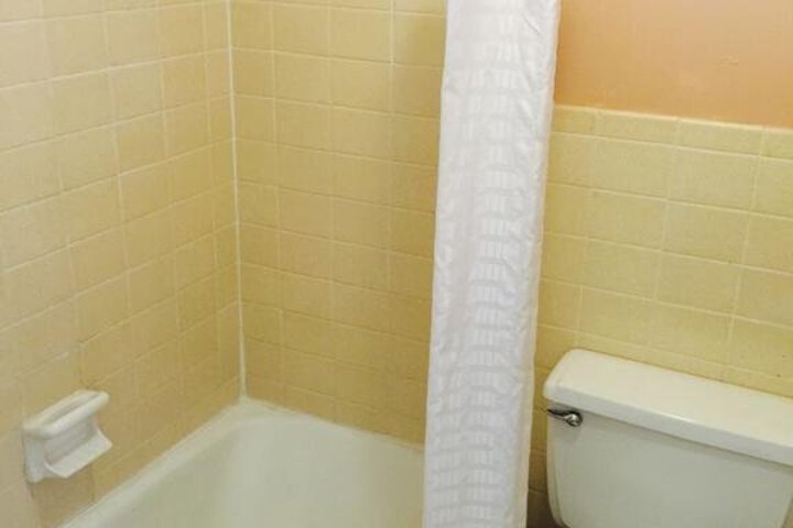 BUDGET INN