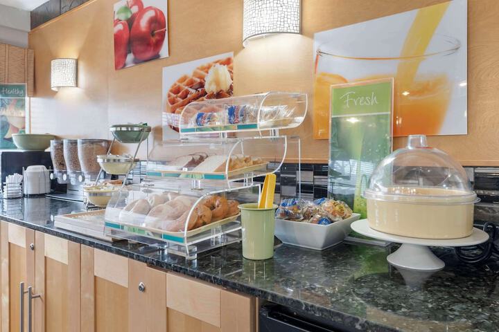Quality Inn & Suites Mayo Clinic Area