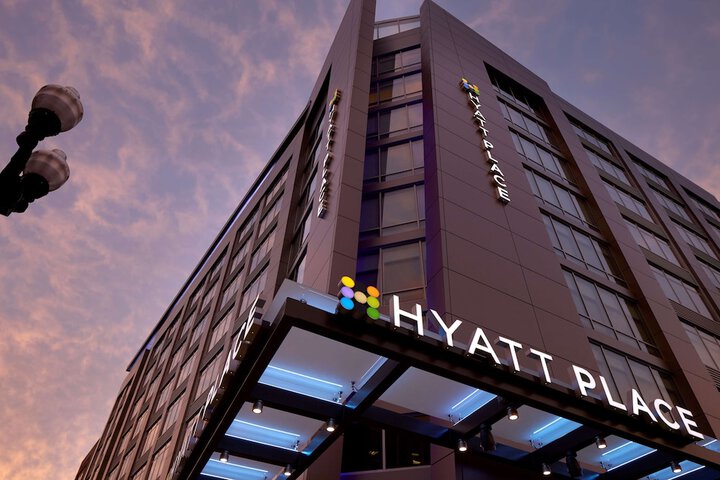 Hyatt Place Arlington / Courthouse Plaza
