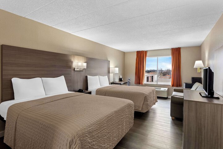 Econo Lodge Willowbrook