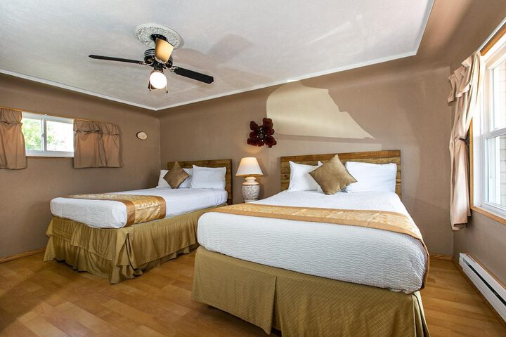 Room 9 of 21