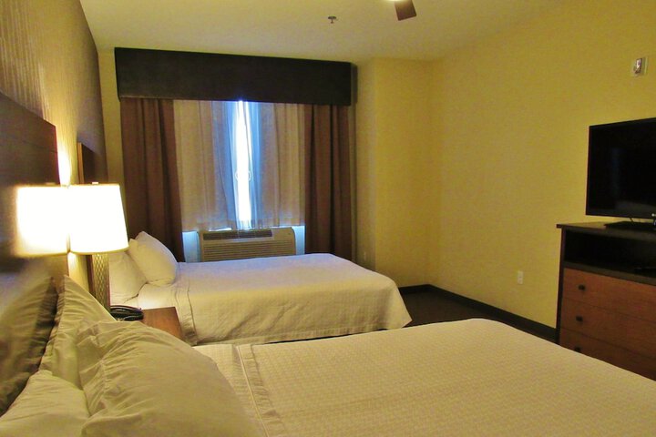 Room 93 of 118