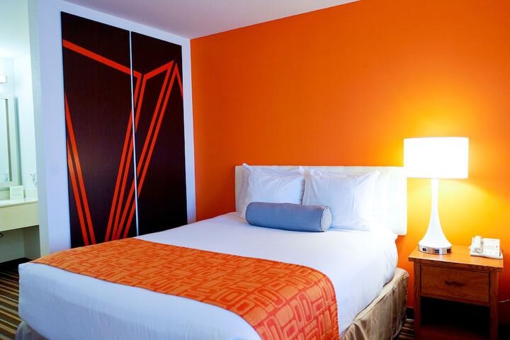 Room 41 of 76