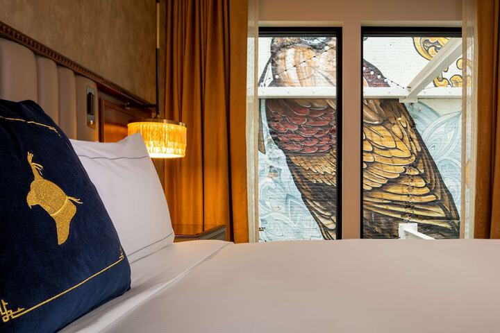 The Peregrine Omaha Downtown Curio Collection by Hilton