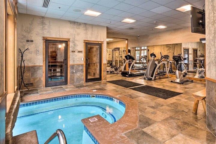 Premier 2 Bedroom Ski in Ski out Vacation Rental at the Timbers With the Best Access to Skiing in Keystone