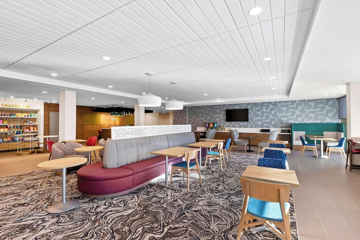 Home2 Suites by Hilton Hendersonville
