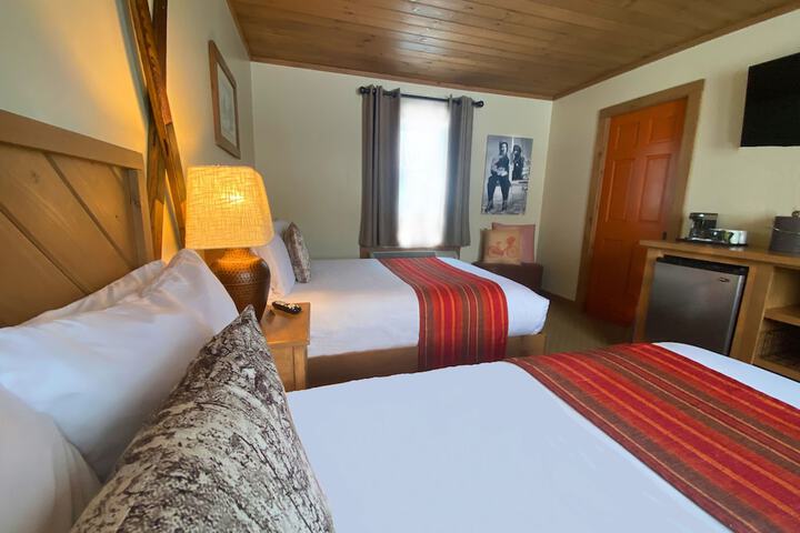 Room 12 of 18