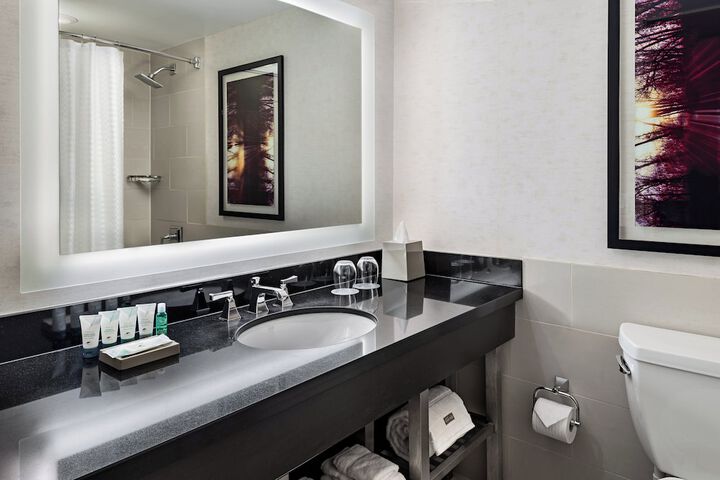 The Westin Harbour Castle Toronto