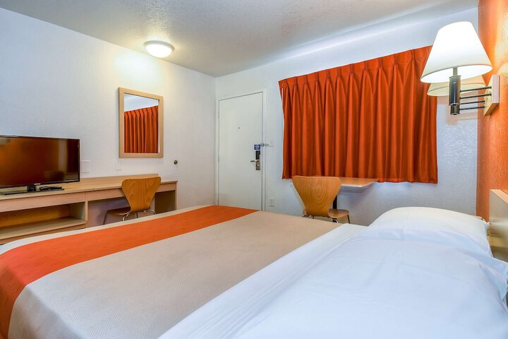 Room 20 of 54