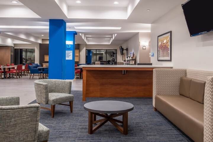 Holiday Inn Express & Suites Laplace by IHG