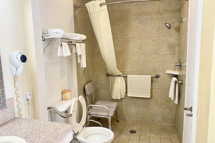 Room 15 of 27