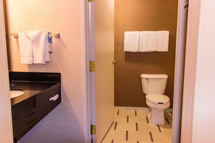 Room 19 of 28