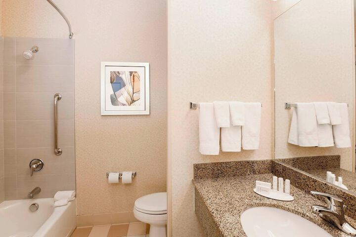 Room 14 of 27