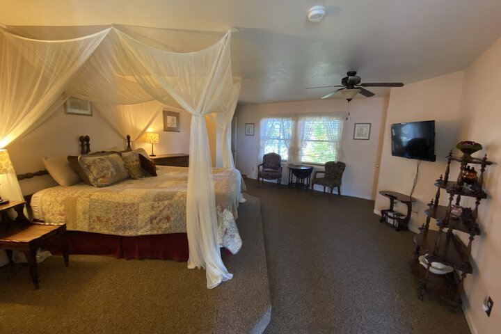 Room 30 of 40