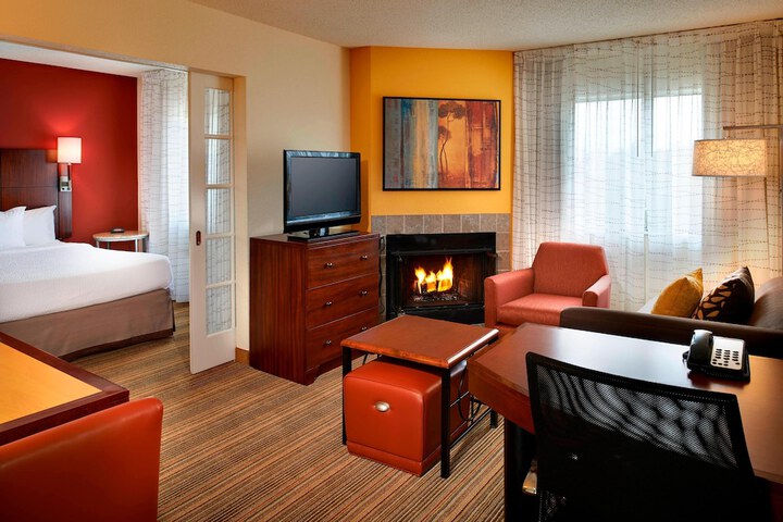 Room 15 of 25