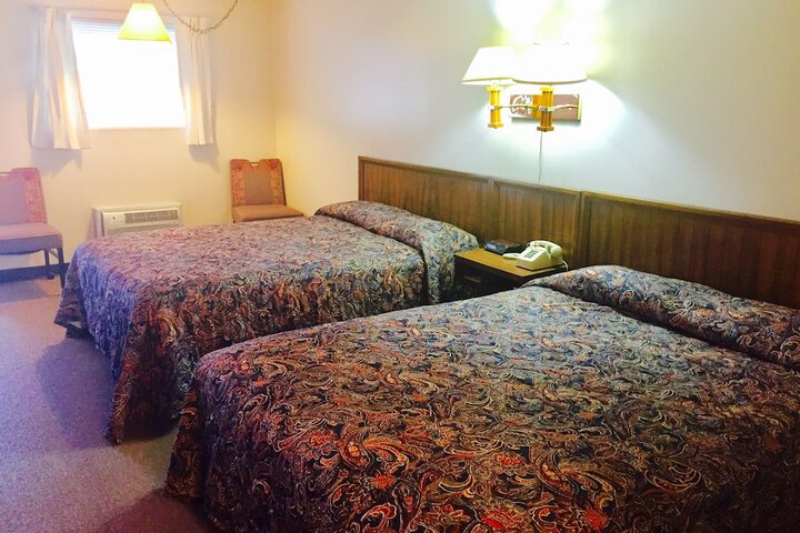 Room 27 of 34