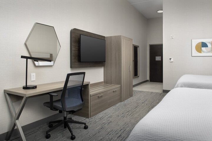 Room 26 of 37